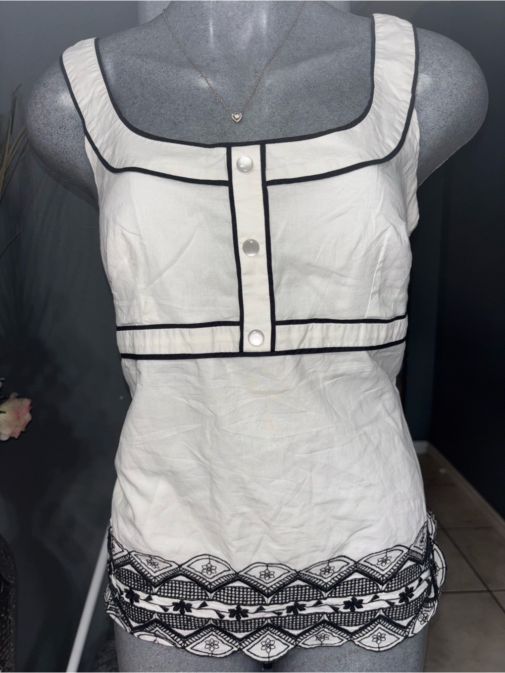 LOFT White Sleeveless Camisole with Black Piping and Embroidered Hem